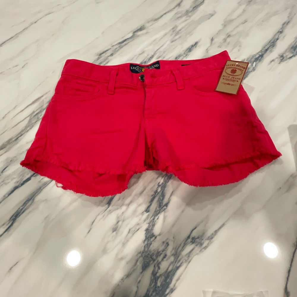 Lucky Brand Riley Short Size 00/24 in Hot Pink.
